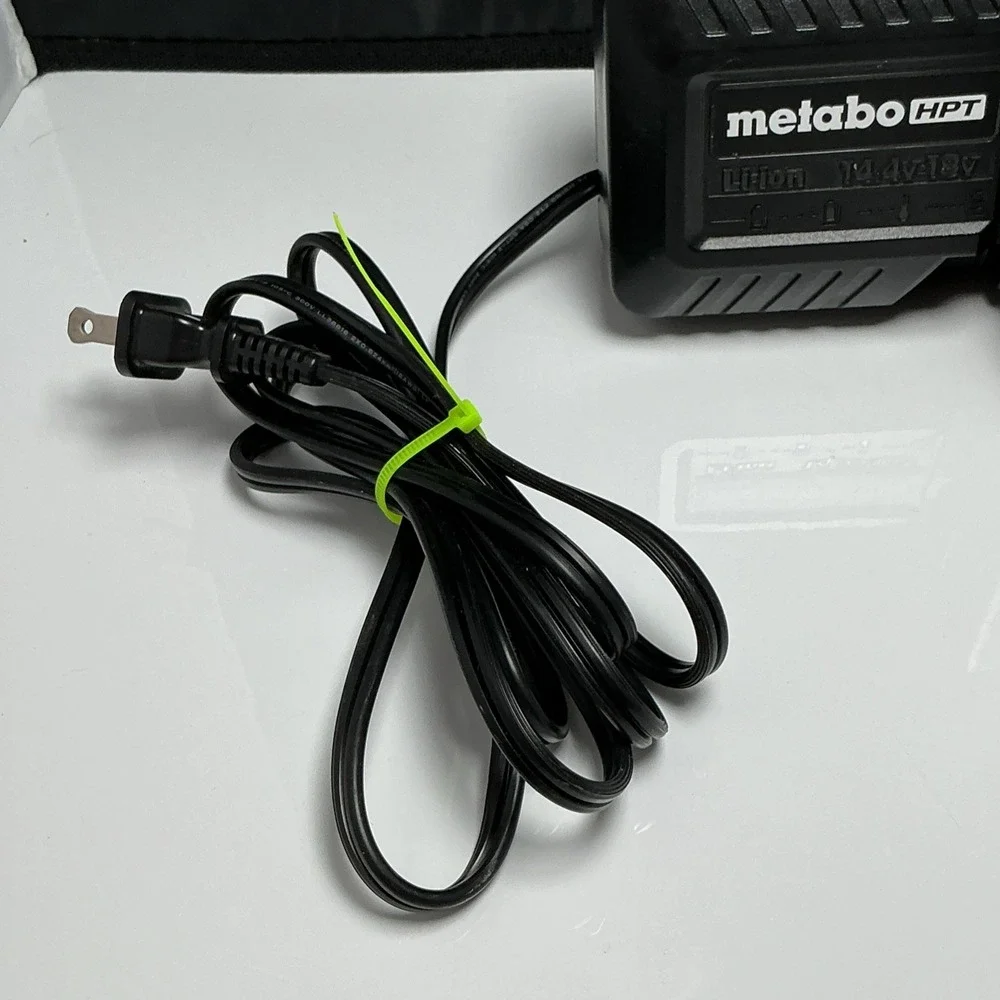 Metabo HPT BSL1830C 18V 3.0Ah Li-Ion Battery W. Charger UC 18YKSL